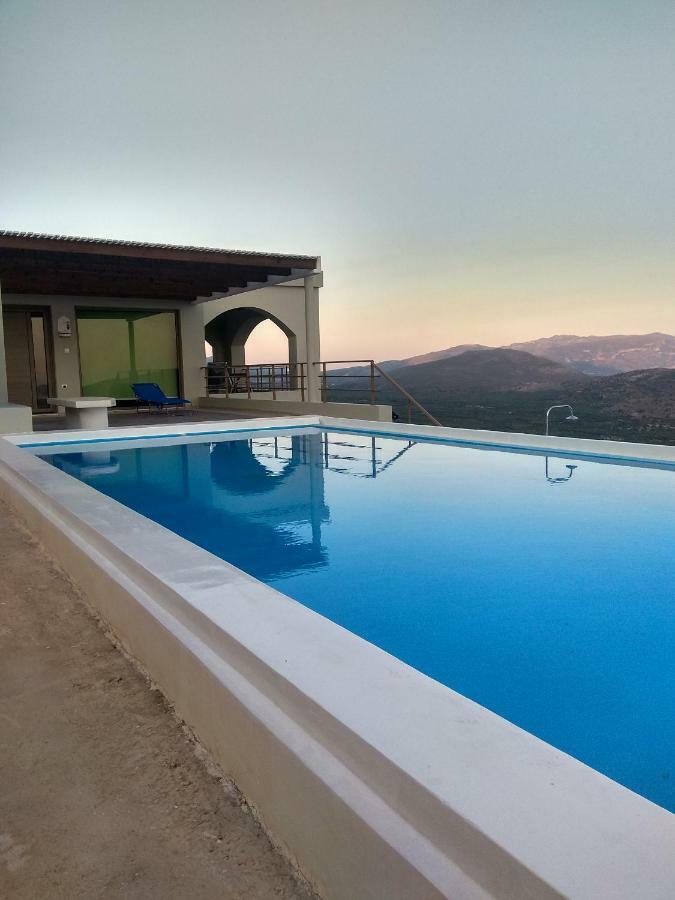 Gusta Villa